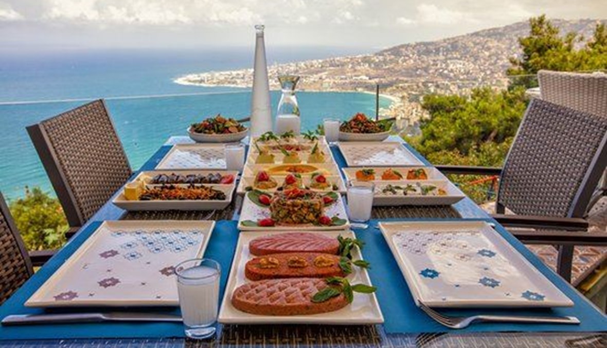 راغب جابر/ عندما تغيب السّياسة... سجالات الخمر والشّطّافة في لبنان!