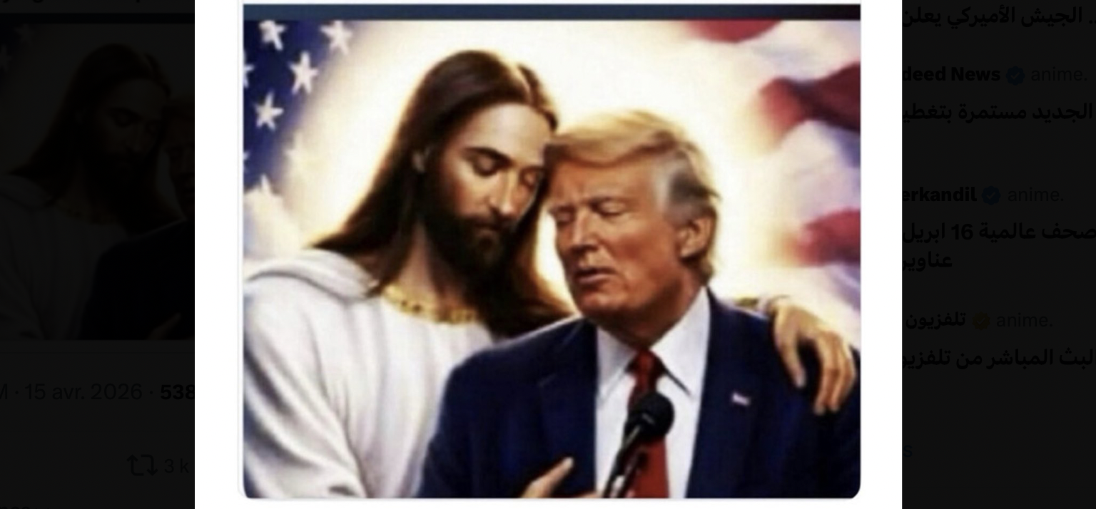 بعد حذف صورته بهيئة المسيح.. ترامب ينشر صورة جديدة تجمعه به