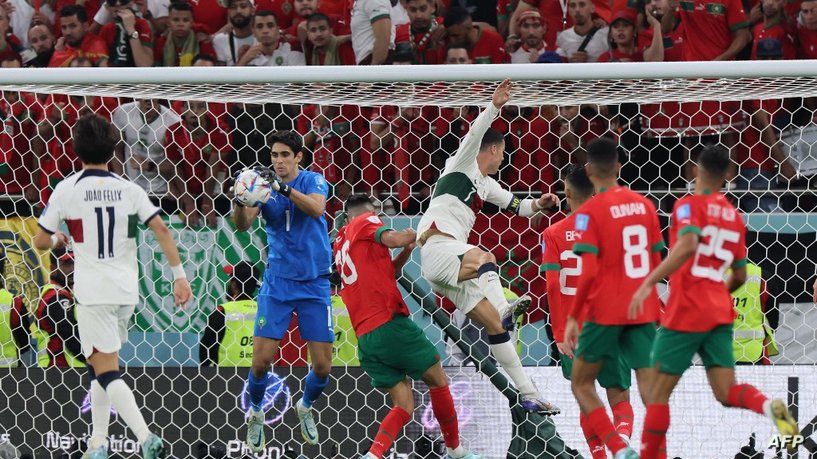 أحمد مستاد/ كرة القدم… التفاهة الأكثر جدية وأهمية في العالم