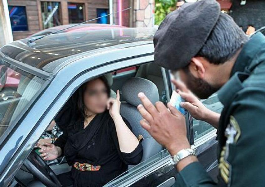 "اغتصاب الرجال والنساء".. ناشطون يكشفون ما يحدث بسجون إيران