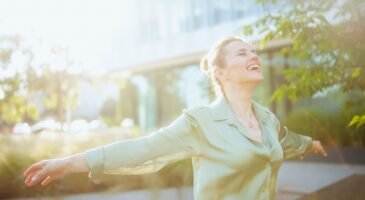 انهِ عامك مرتاح البال.. نصائح نفسية بسيطة لتخفيف الإرهاق الذهني قبل رأس السنة