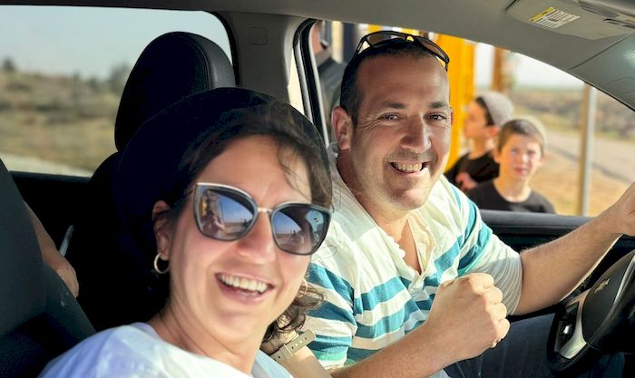 سكان غلاف غزة في إسرائيل بدأوا عودتهم الى بلداتهم