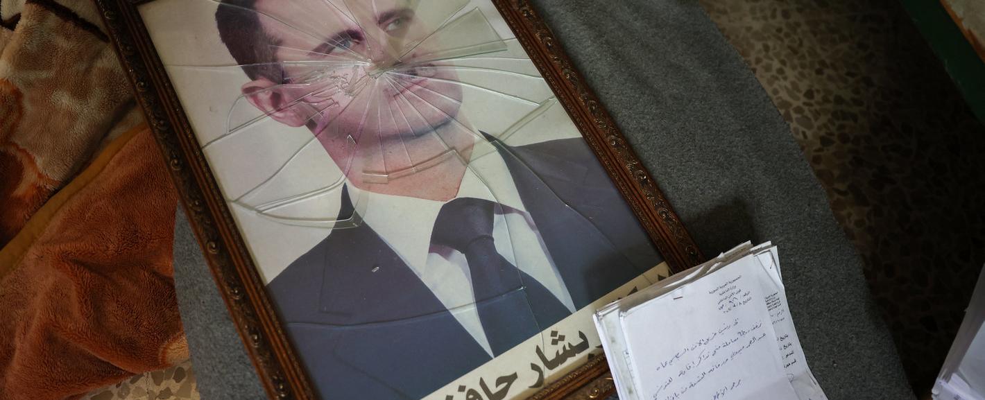 النظام الإيراني "يتبرّأ" من سقوط الأسد