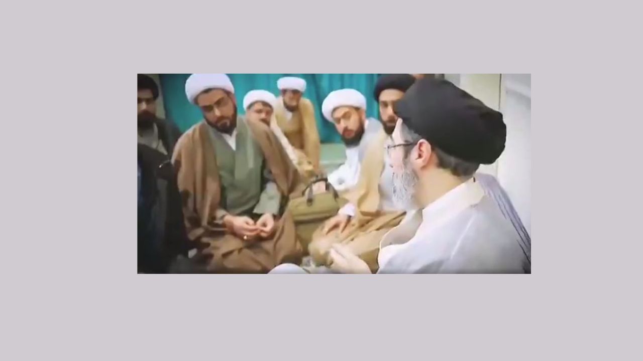 في إطار «لعبة الشطرنج».. إيران تعيد إحياء مرشدها بعد «خبطة» بزشكيان