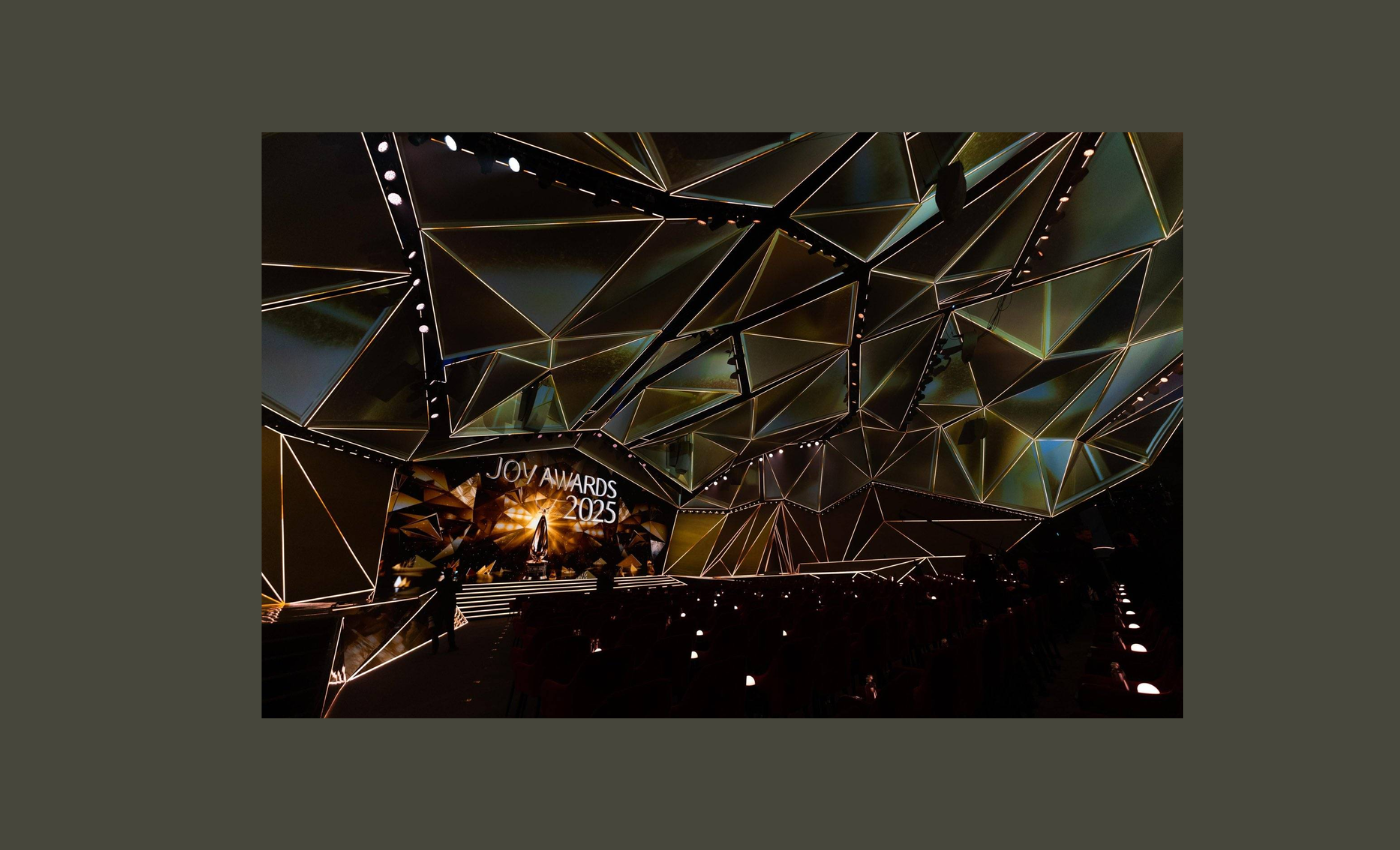 من توّجت "جوي اووردز" في العاصمة السعةدية؟!