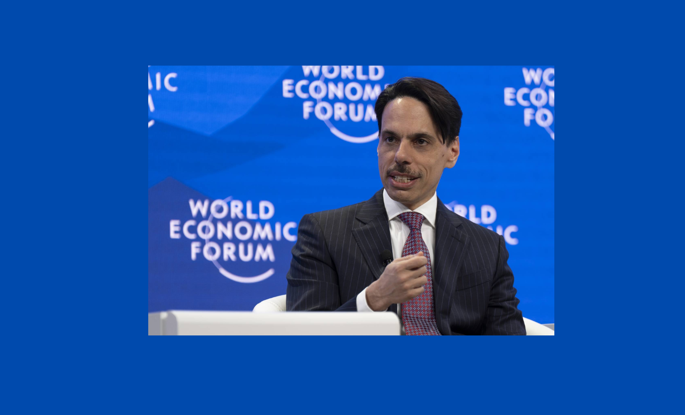 ماذا يفعل وزير الخارجية السعودي في لبنان؟