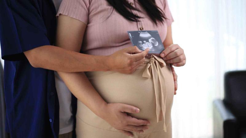 بعد 18 عاما.. الذكاء الاصطناعي يساعد زوجين على الحمل