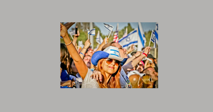 كم بات يبلغ عدد سكان إسرائيل وما نسبة العرب منهم؟