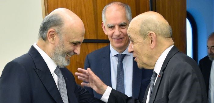 جعجع "يسخر" من نصرالله ويرد   على بري ويكشف عناوين لقائه ولودريان