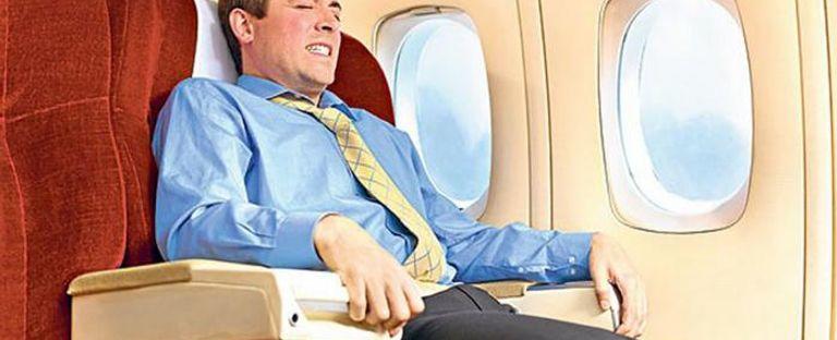 فوبيا الطيران.. كيف تتغلب على الخوف من الرحلات الجوية؟