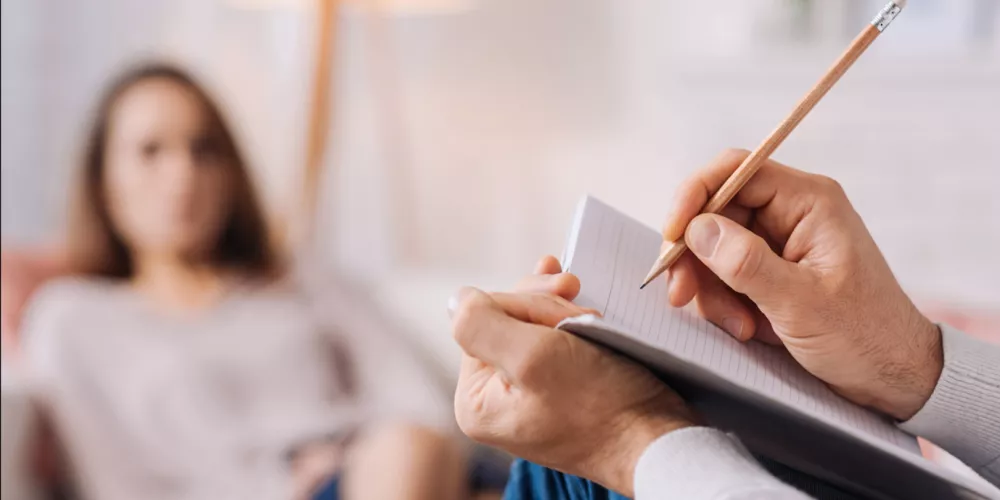 العلاج النفسي.. كيف يمكن أن يمنح السعادة للفرد؟