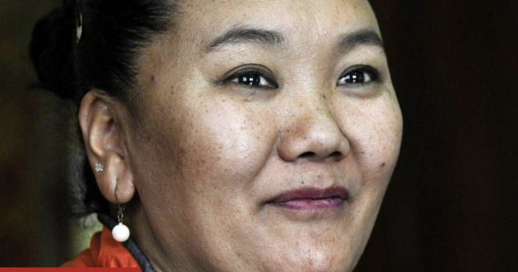 "ملكة الجبال": قصة المرأة المعنّفة التي تسلّقت قمة إيفرست ١٠ مرات 