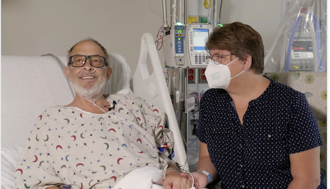 أطباء يزرعون قلب خنزير في جسد رجل بانتظار "معجزة"