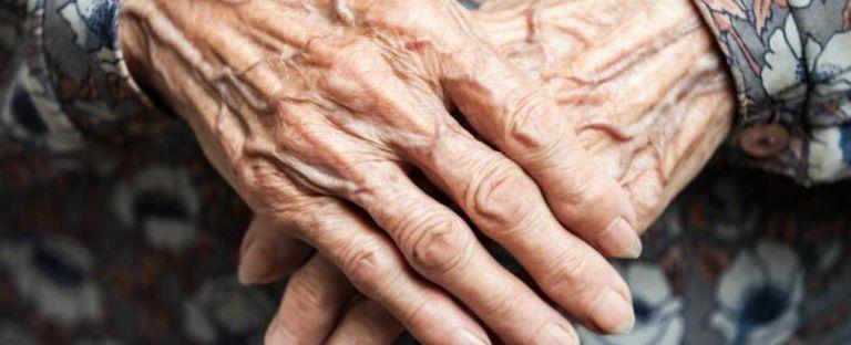 استنتاج غريب للعلماء" "إذا أردتم عمرًا مديدًا تجنّبوا نصائح المعمّرين"!