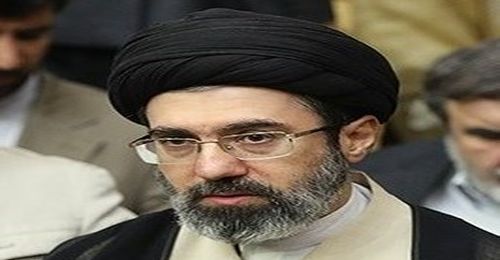 هل صمت المرشد الإيراني عن "شائعة" توريث نجله "علامة رضا"؟