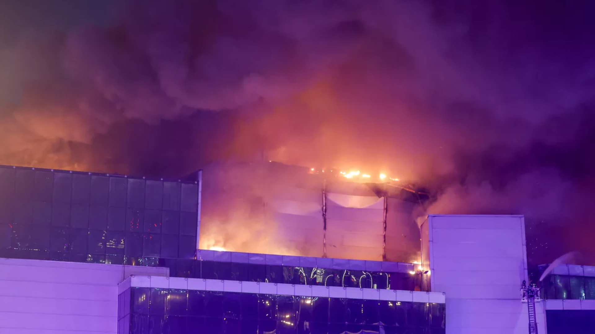 المعارضة الروسية تندد بأجهزة تهدر طاقها على قبر وموالاة تركز على أوكرانيا