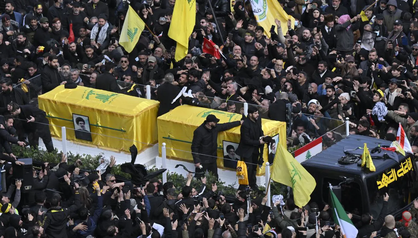 "يقيمون جنازات بعشرات ملايين الدولارات".. هكذا تدحض بيئة "الحزب" أخبار "تعثّره" ماديًا