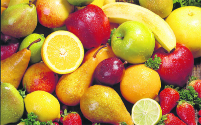 من بينها المانغا... ١٠ فواكه ينصح أكلها بقشرها