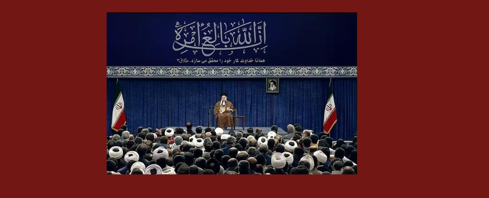 الخامنئي يرفع علامة النصر مجددا: هؤلاء خططوا لإسقاط الأسد