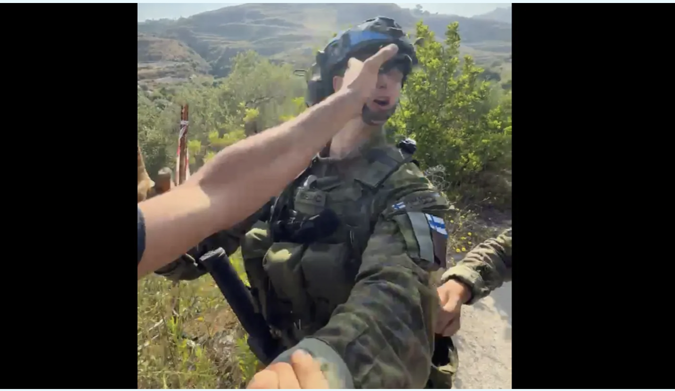 "كف" اليونيفيل يثير البلبلة والجيش لا "يظمط" ... وقوات الطوارئ  والرسميون يعلقون  