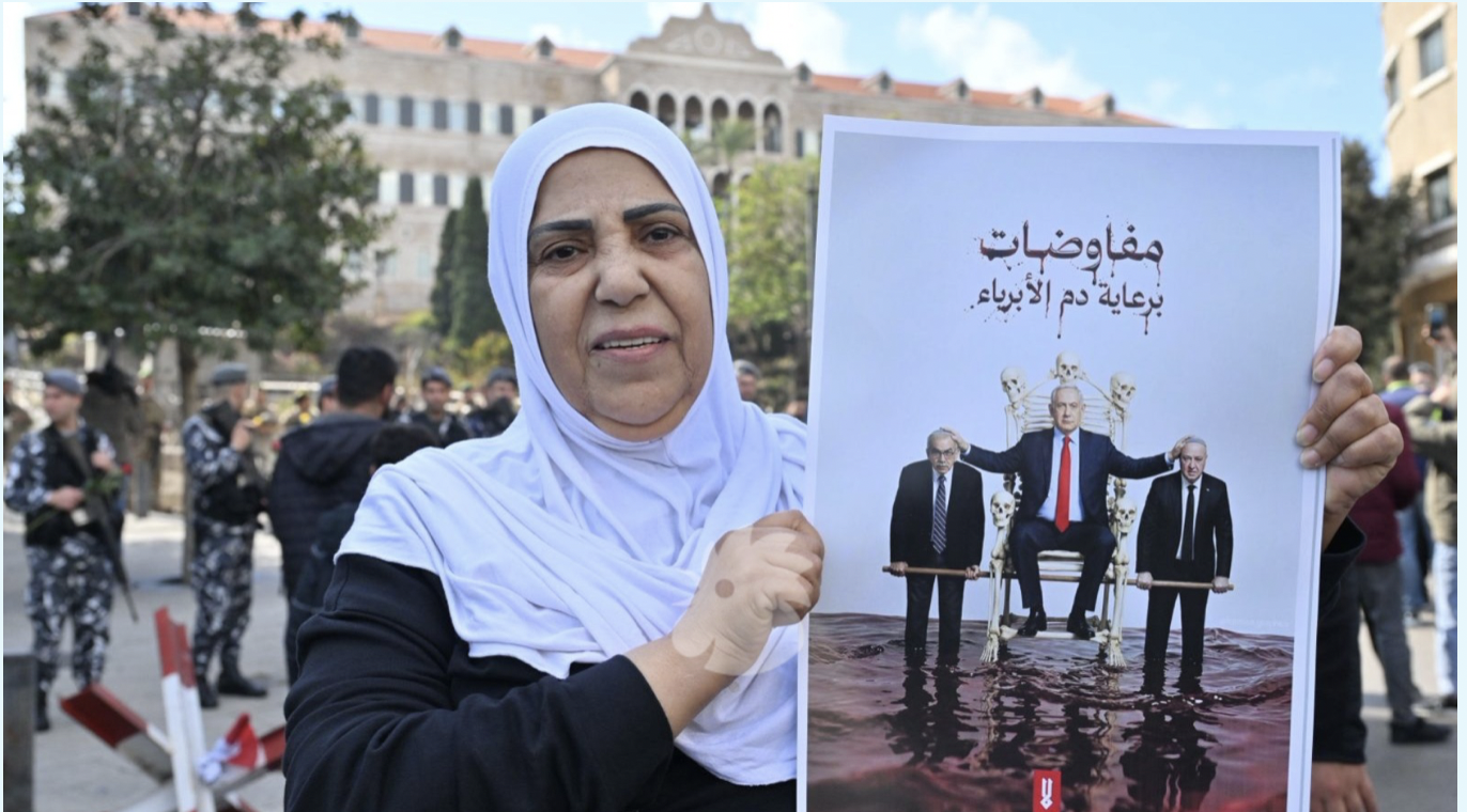 مناصرو "الثنائي" يتجمّعون أمام السراي الحكومي ... وسلام يرجئ سفره