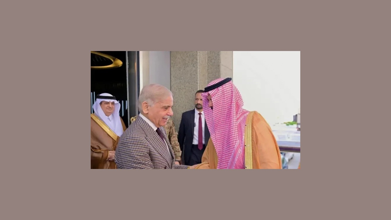 باكستان تحذر إيران: أي هجوم على السعودية هو هجوم علينا