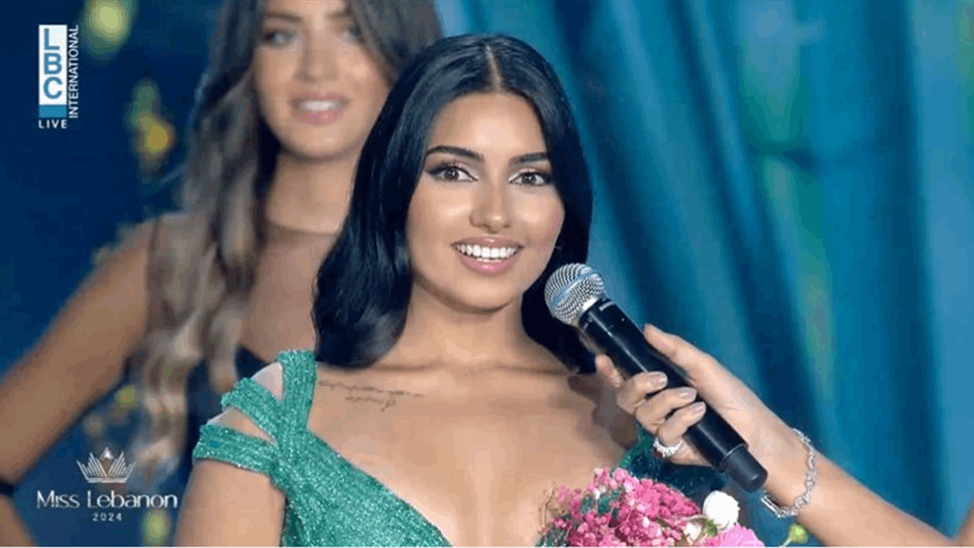 أمي سيرلنكيّة.. حكاية " "صاحبة أكثر قصة ملهمة" بحفل ملكات الجمال!