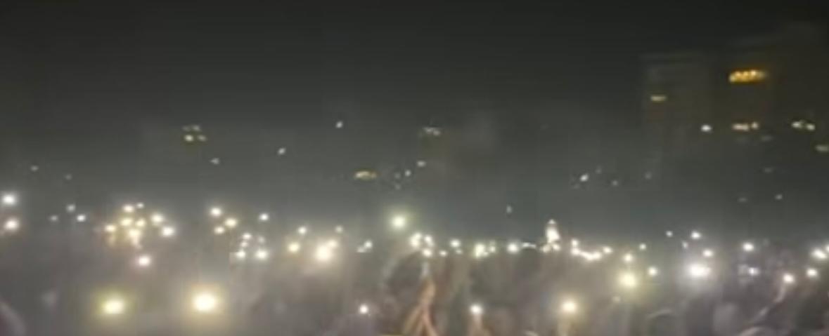 طرابلس تخطف الأنظار من عمرو دياب "الذي تحبه بيروت"