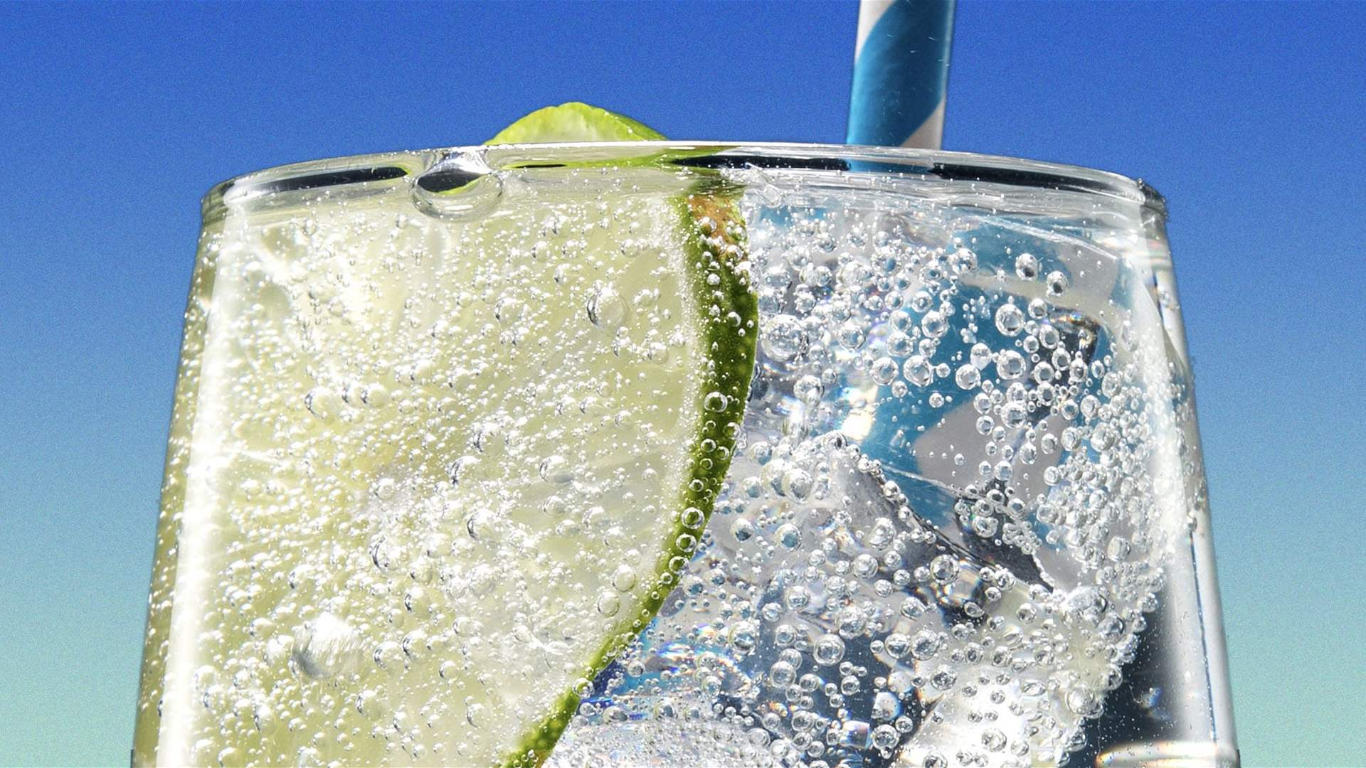 المياه الغازية وفقدان الوزن.. هذا ما كشفته دراسة