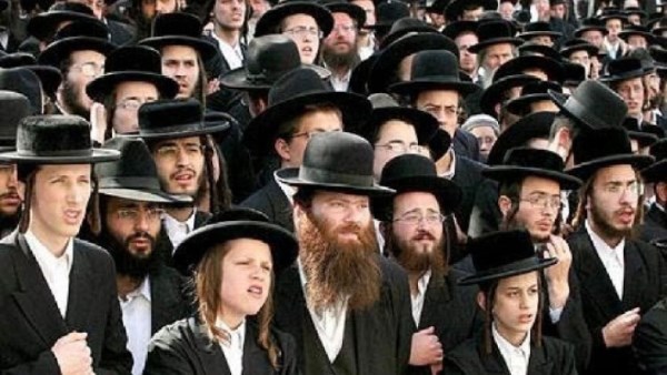 حاخامات يهود يؤدون الصلاة في سوريا