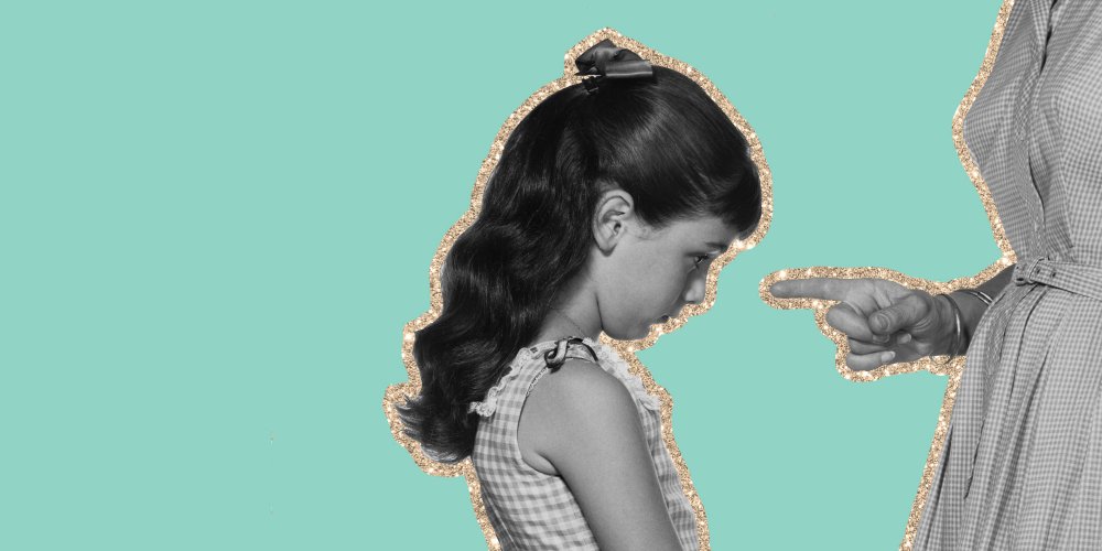 التربية التائهة بين الأم "الهليكوبتر" والأم "النمرة"