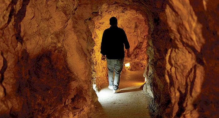 قصة أنفاق "حزب الله" كما سبق أن روتها "ليبراسيون" الفرنسية