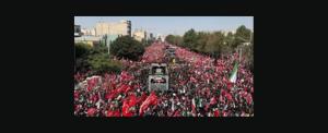 خامنئي في النعش... وترامب على حبل المشنقة: طهران تودّع مرشدها وسط دعوات للانتقام
