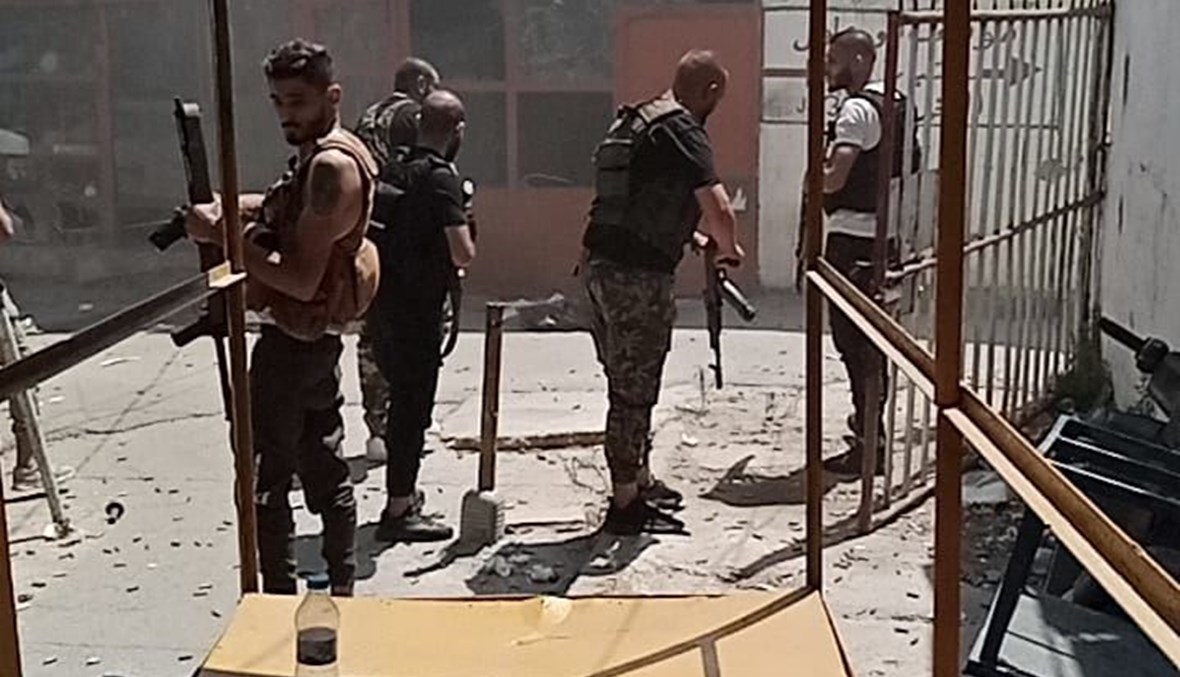 الوضع الأمني ينفجر في عين الحلوة.. ومعارك عنيفة!