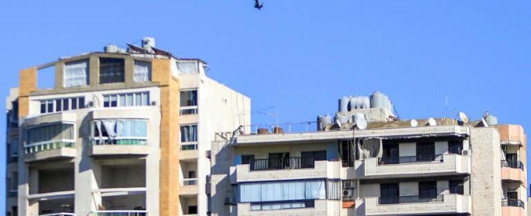 سوّي بالأرض بثوانٍ.. كل التفاصيل عن الصاروخ الذي ضرب مبنى الشياح؟