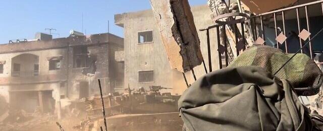 صحافي إسرائيلي يجول داخل قرية لبنانية حدودية ويروي مشاهداته ومعلوماته وما تمّ اكتشافه