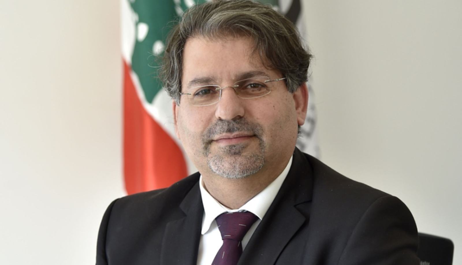 الخبير الإقتصادي عجاقة لـ"نيوزاليست": هكذا يؤثر شغور "حاكمية المركزي" على الدولار!