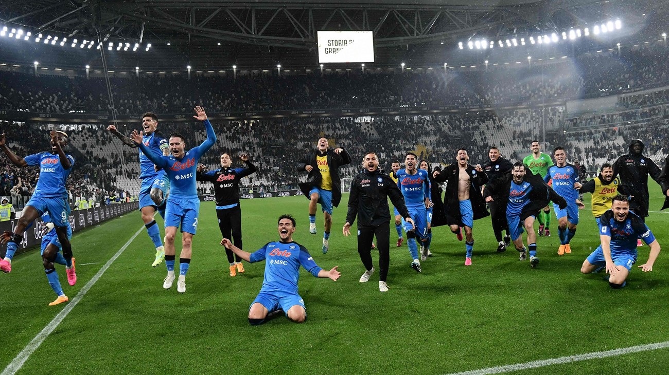 عشقه لنابولي أوقعه في قبضة الشرطة.. اعتقال أخطر المطلوبين في إيطاليا 