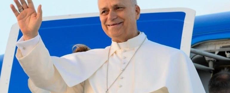 مشهد تاريخي في لبنان… 21 طلقة ودبكة ونثر أرز احتفاء بوصول البابا لاوون الرابع عشر