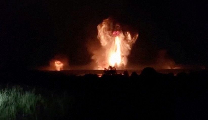 مسيّرة أوكرانية تستهدف مخزن أسلحة روسية ضخم ويتسبب بانفجار بحجم الزلزال 