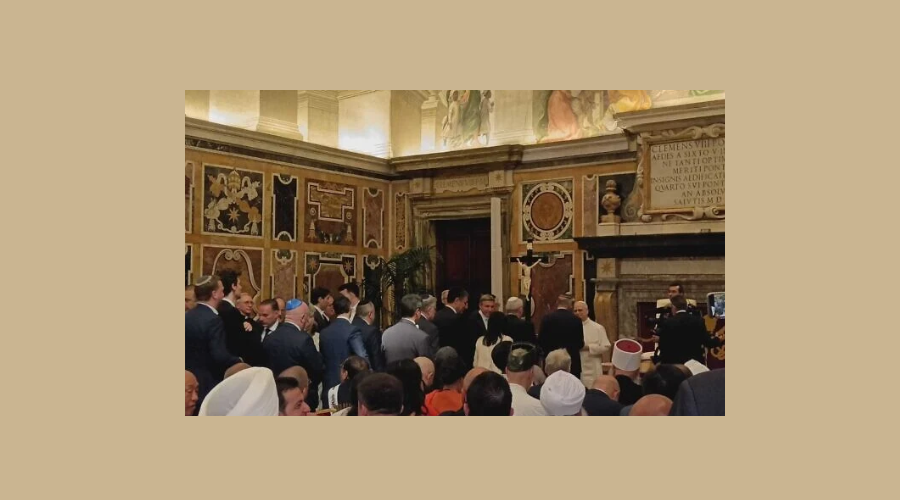 البابا ليون الرابع عشر واثق من أنّ صناعة السلم في العالم  ممكنة بالتلاقي المسيحي- الإسلامي- اليهودي