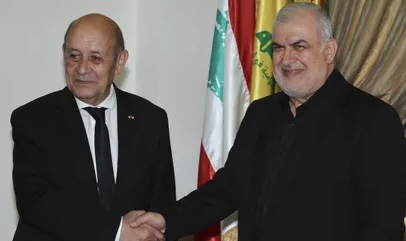 ما الذي دفع بماكرون الى تكرار لصق صفة "الإرهاب" ب"حزب الله"؟