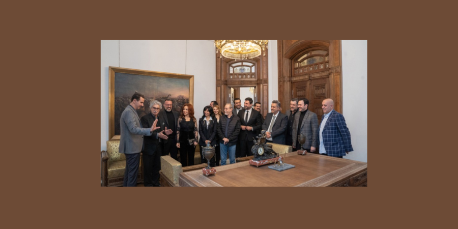 بشار الأسد بين "مطبلّي" الأمس و"مكوعيّ" اليوم