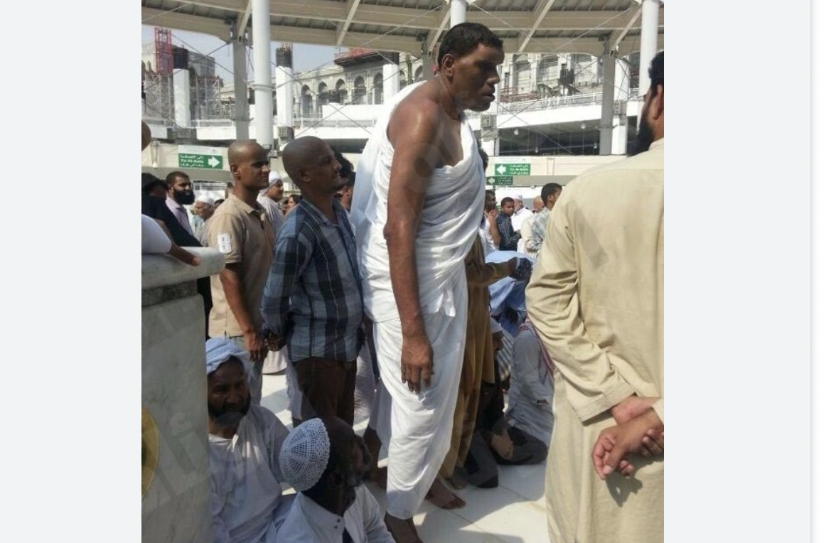 العملاق الباكستاني أطول رجل في العالم بلفظ أنفاسه في جدّة