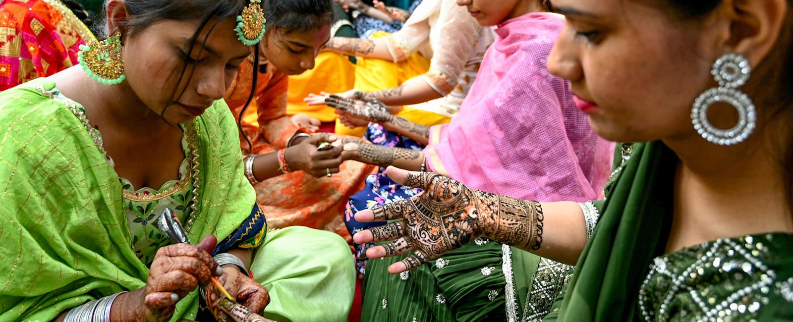 بعد المنقوشة.. الحنّة وصابون نابلس وحلب على قائمة التراث الثقافي لليونيسكو