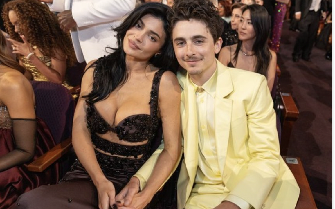 بخاتم باريسي باهظ الثمن... تيموثي شالاميت "يستعد" لطلب يد كايلي جينر للزواج!