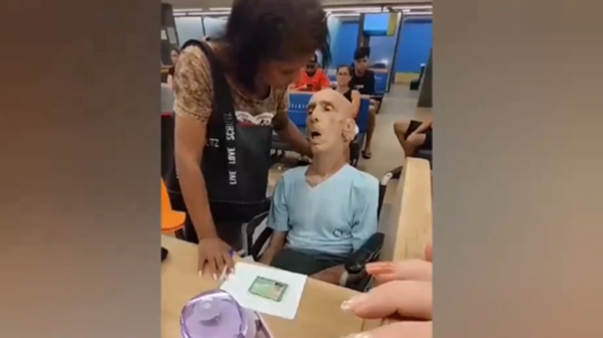 اصطحبت جثة عمها إلى البنك للحصول على قرض