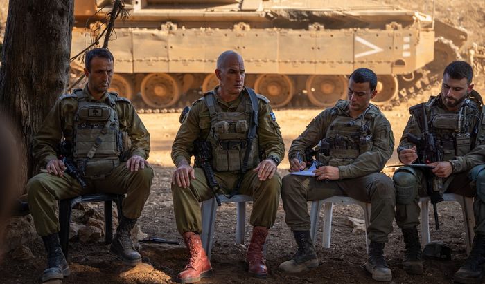 كبديل عن الحرب الشاملة..باحث  إسرائيلي يدعو الى تدفيع الدولية اللبنانية ونظام الأسد ثمن ما يفعله "حزب الله"