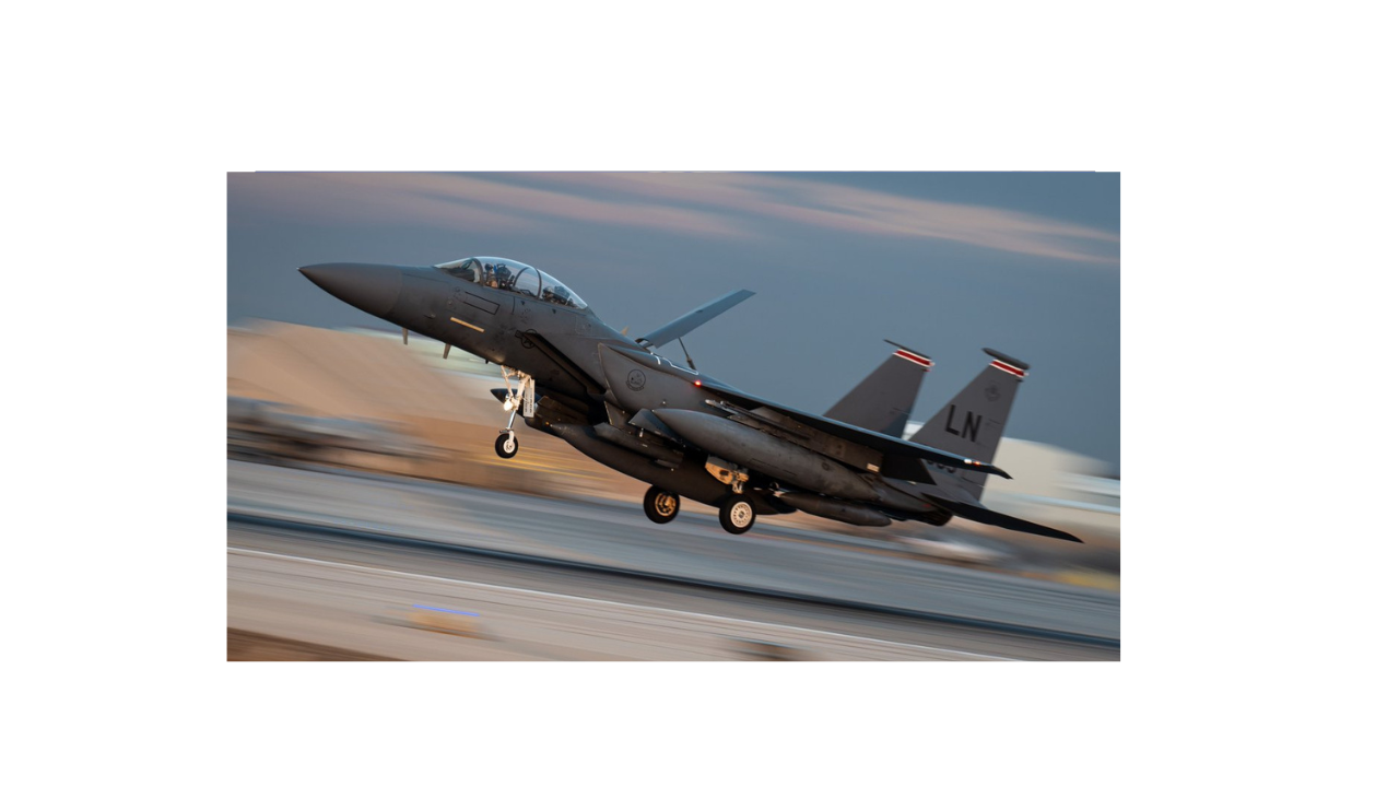 الجيش الأميركي يعزز قدراته في الشرق الأوسط بوصول سرب مقاتلات F-15