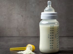 "ليكزوميل" في الرضاعات... تحقيق فرنسي يكشف الوجه القاتم لاستغلال الطفولة